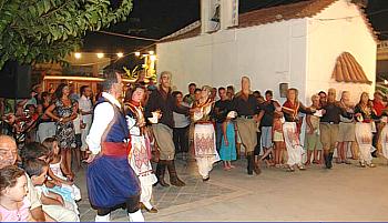 Folkloreabende in der Altstadt von Malia